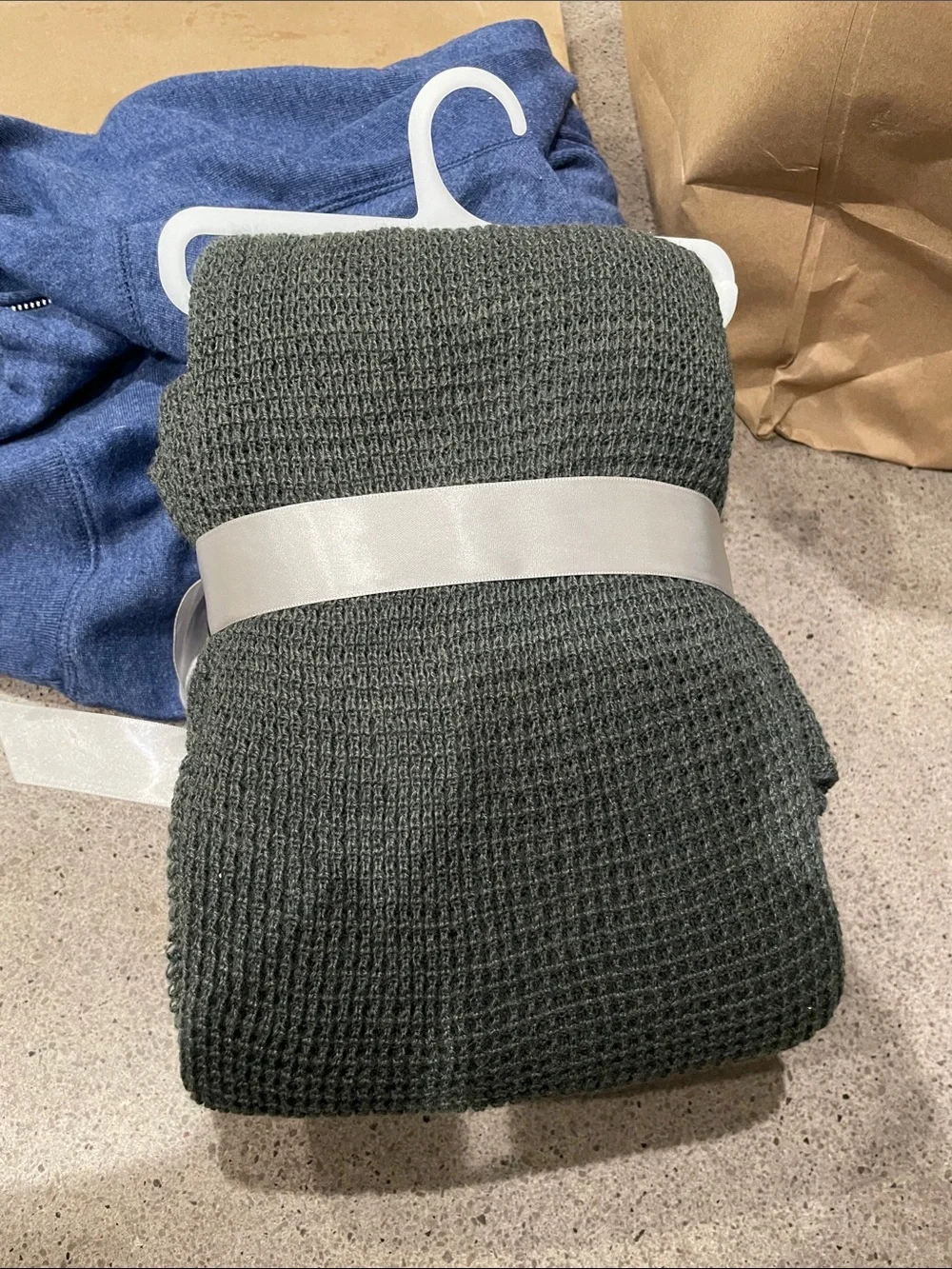 Time and Tru Dark Gray Knit Beanie with Ribbon